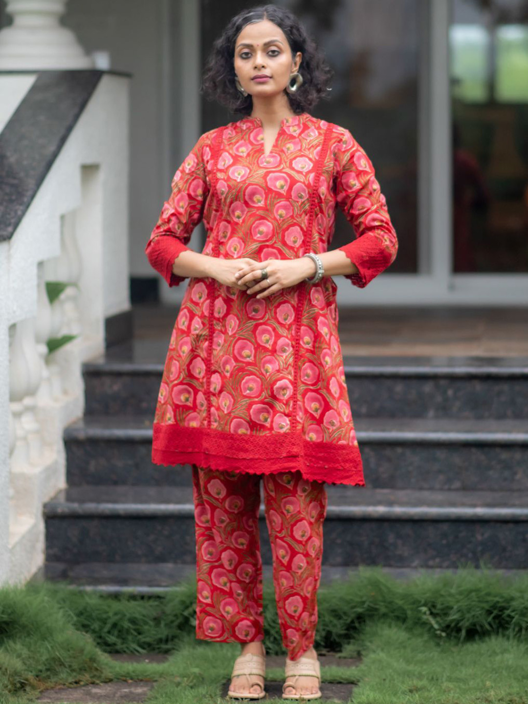 Suta Floral Printed Panelled Pure Cotton Kurta With Trousers