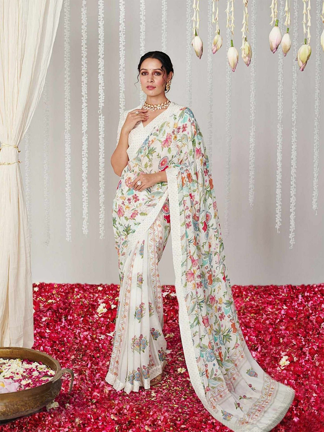 ODETTE White Georgette Printed Saree With Unstitched Blouse For Women
