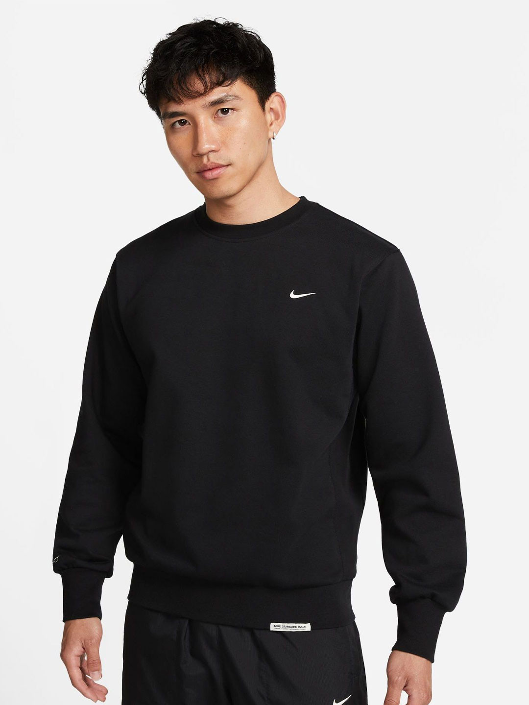 Nike Dri-FIT Standard Issue Men's Basketball Crew Sweatshirt