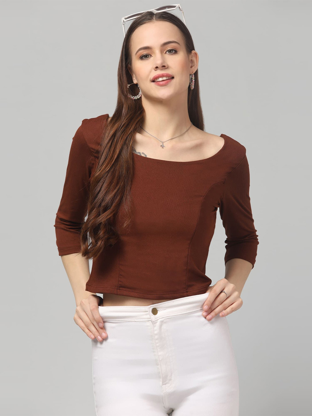 clobug Round Neck Three-Quarter Sleeves Fitted Top