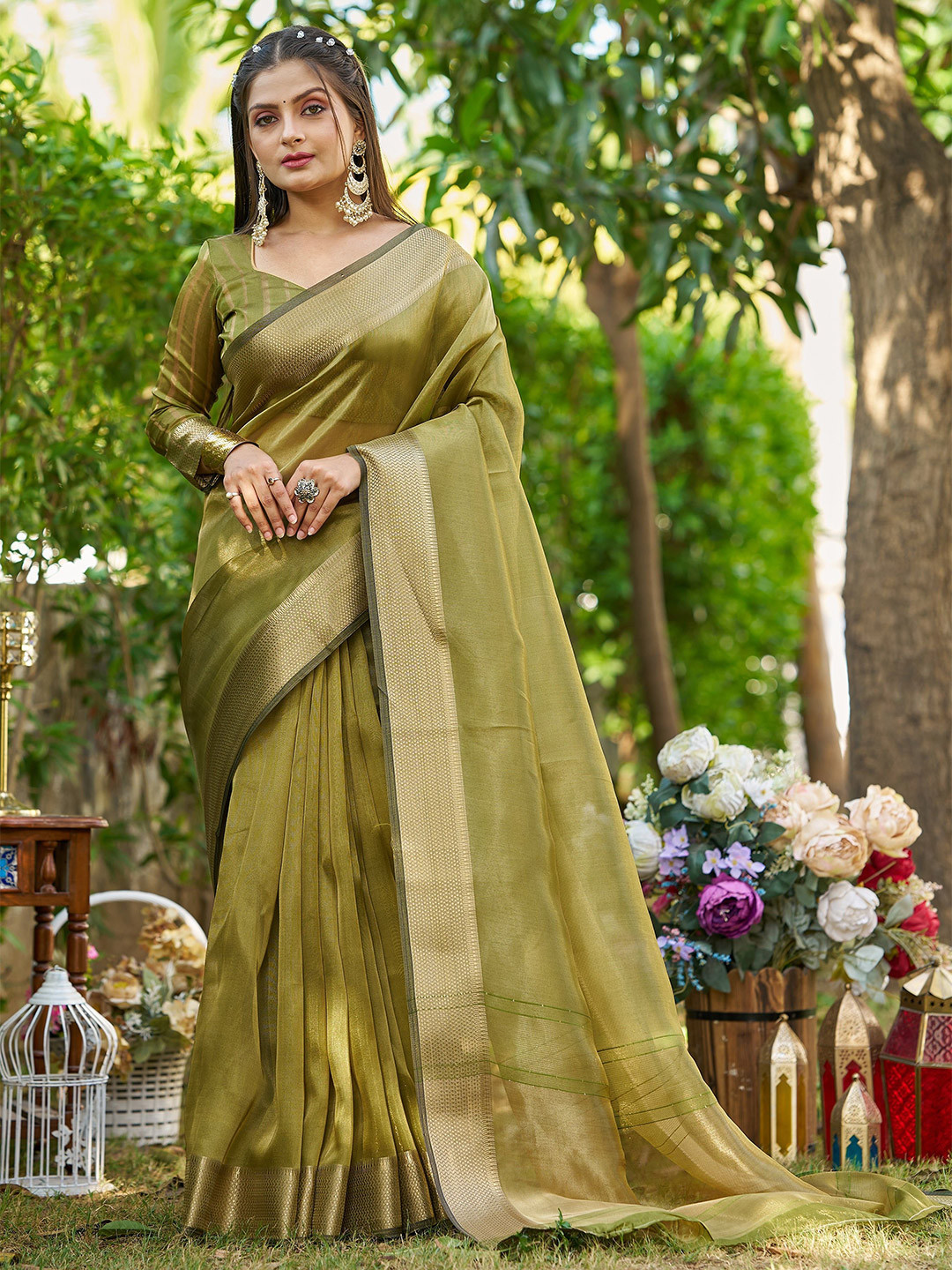 FASHION STROM Zari Tissue Saree With Unstiched Blouse
