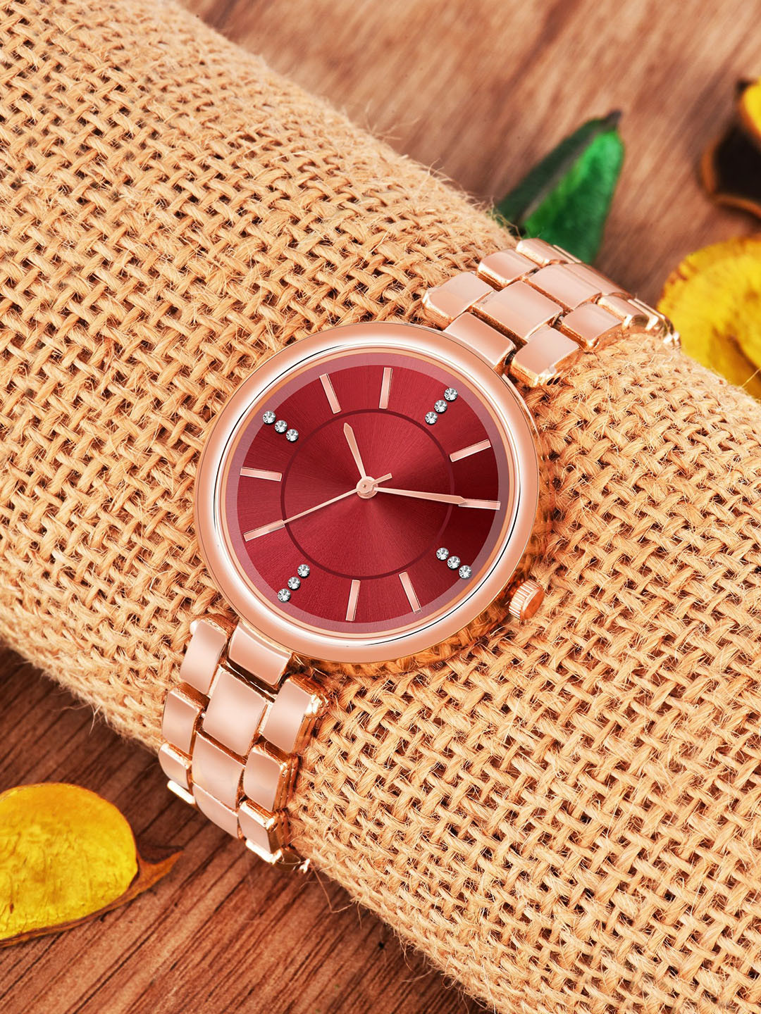 WATCHSTAR Women Dial & Stainless Steel Straps Analogue Watch red dial ladyWC
