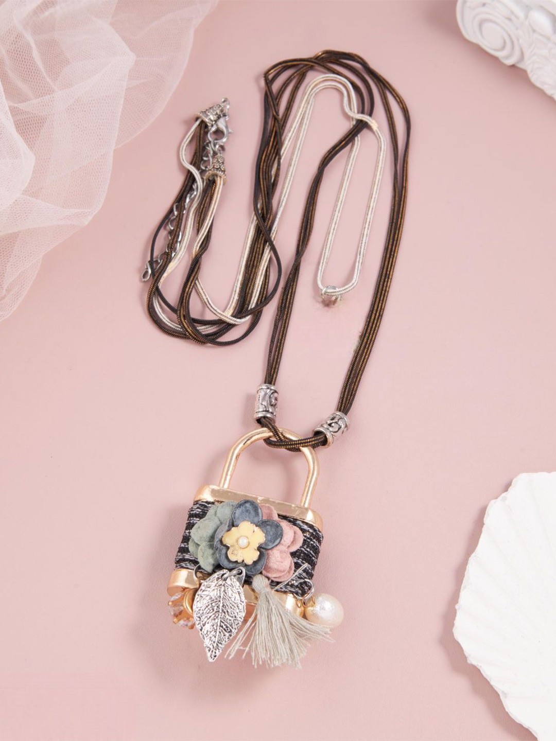 GC PREMIUM JEWELLERY Stone-Studded & Beaded Pendant With Chain