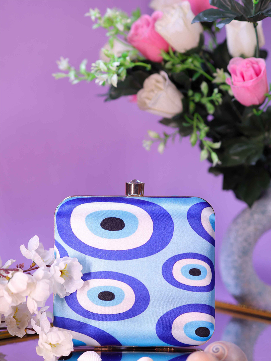 Swisni Abstract Printed Structured Clutch With Sling Chain