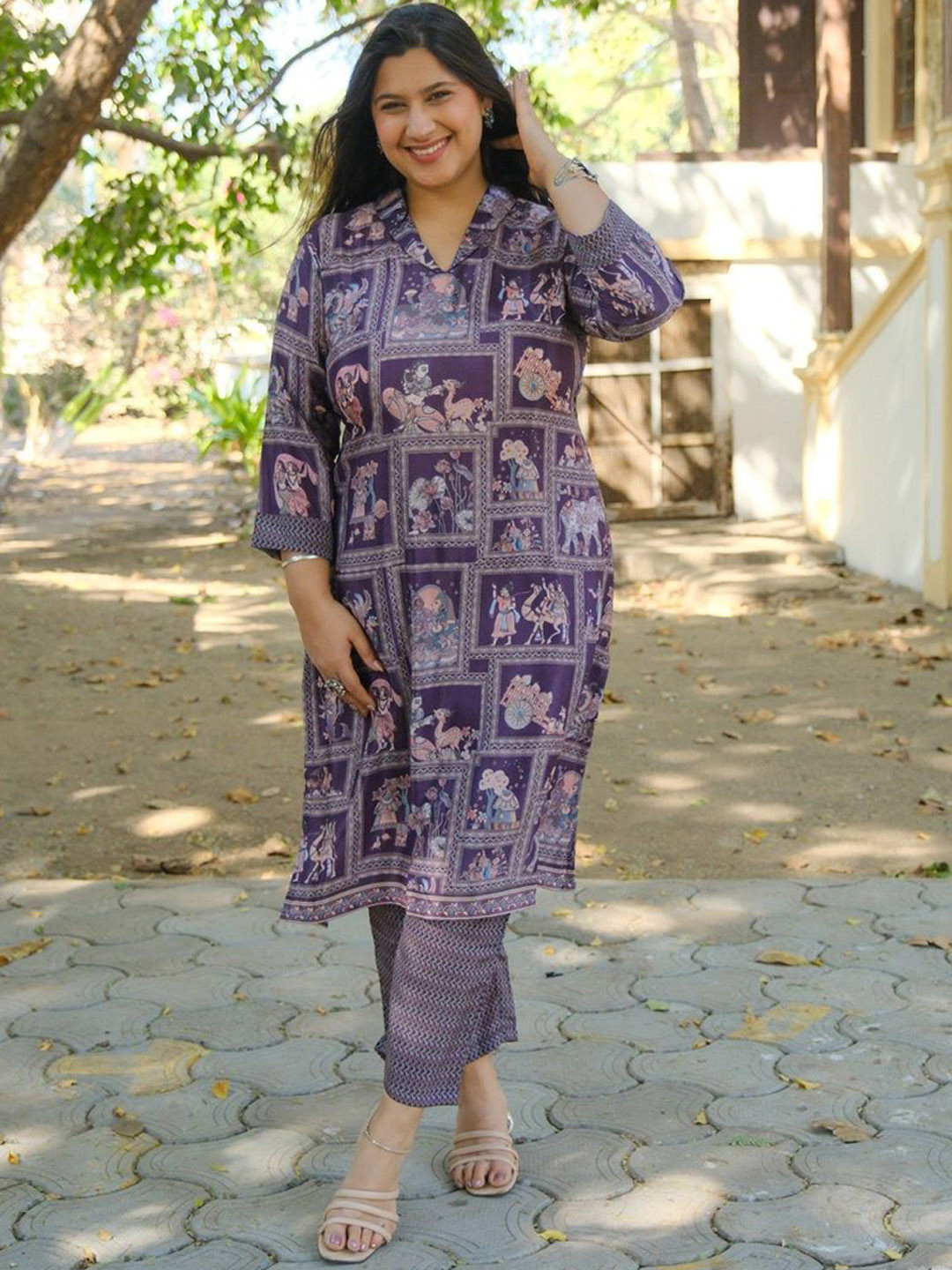 Ekana Women Quirky Printed Kurta with Trousers