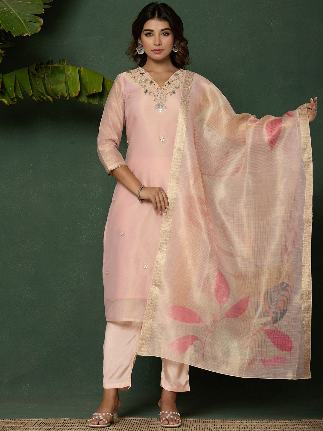 Kiaasa Floral Embroidered Beads & Stones V-Neck Kurta With Trousers & Dupatta