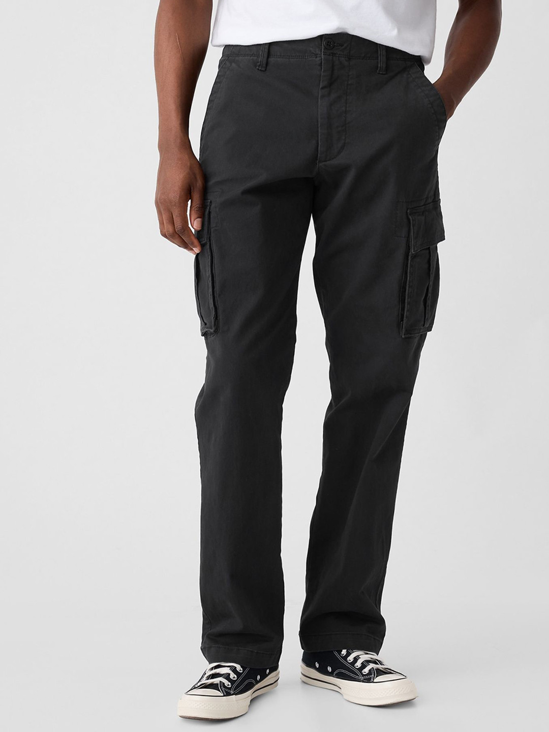 GAP Men Classic Solid Mid-Rise Straight Fit Cotton Cargo Pants