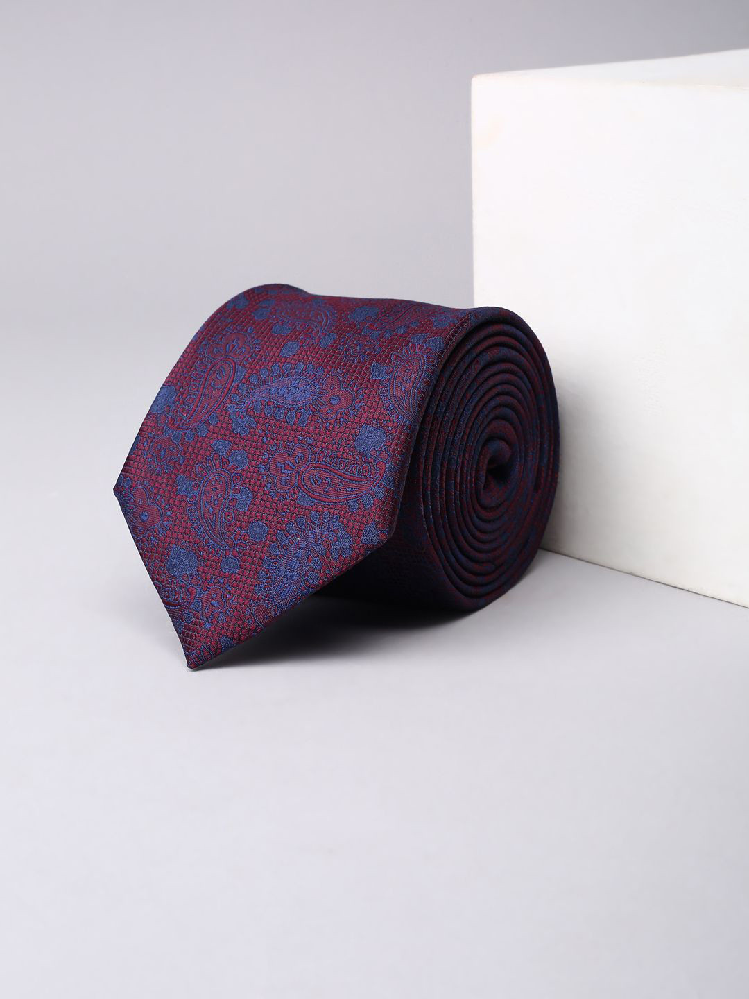 Van Heusen Men Printed Polyester Skinny Tie