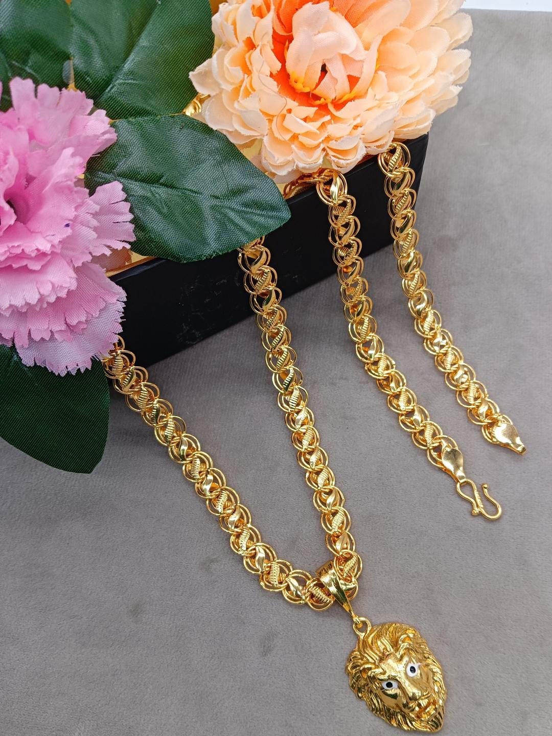 SHANKHRAJ MALL Gold-Plated Animal Shaped Pendants with Chains