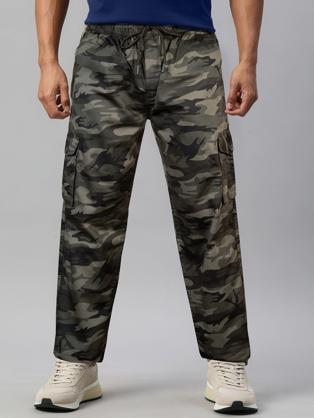 Jb Just BLACK Men Camouflage Printed Relaxed Flat-Front Relaxed Fit Cargos Trousers