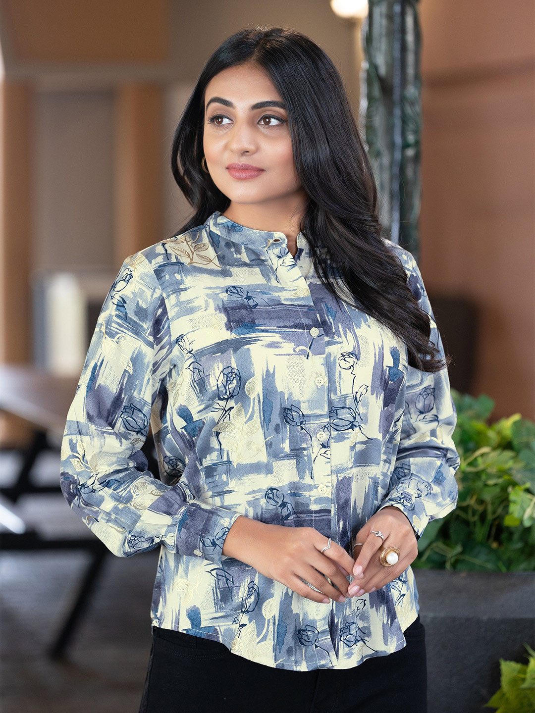 AMOUS Women Abstract Printed Band Collar Casual Shirt