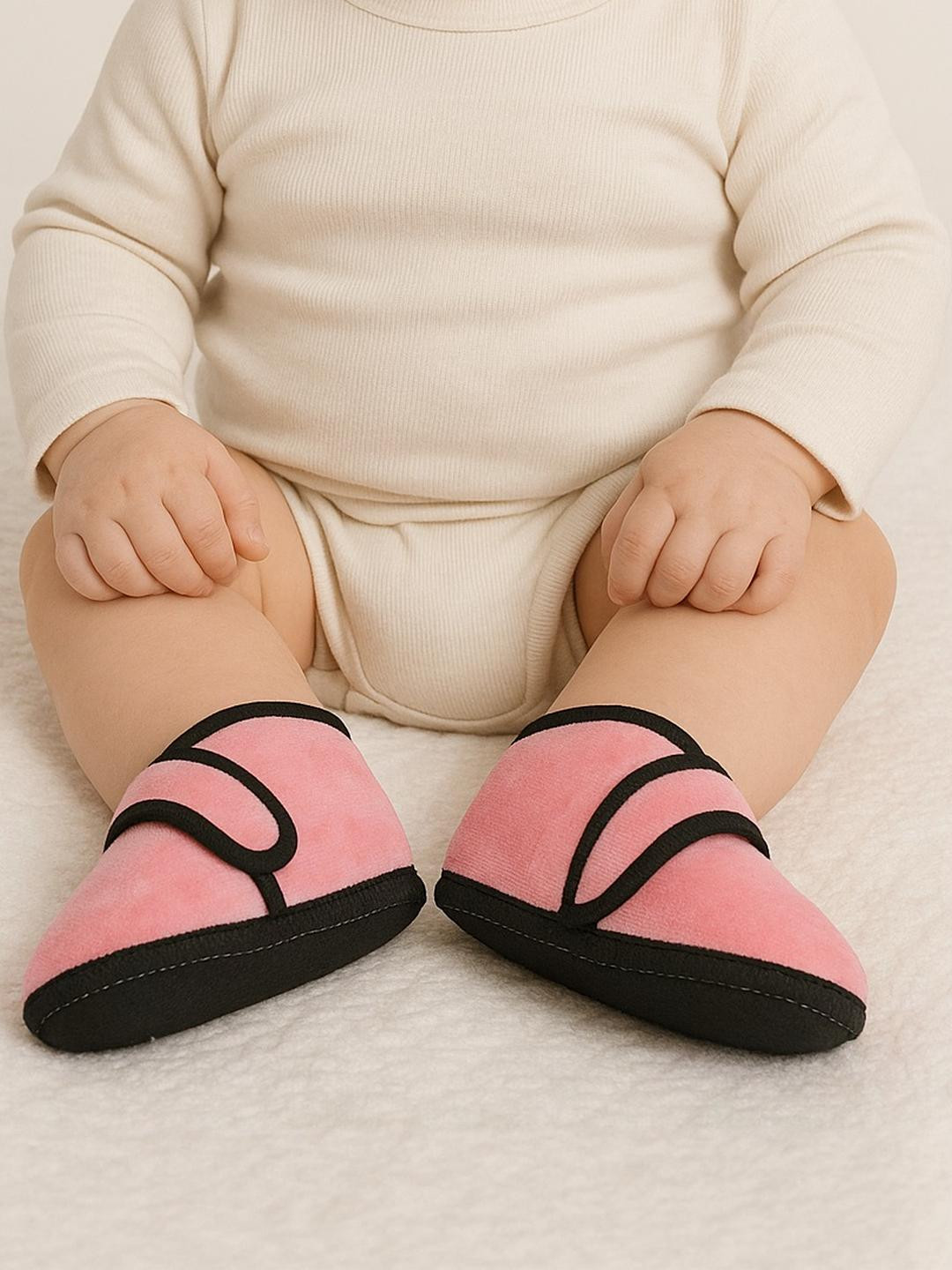 ONFEET Unisex Kids Booties