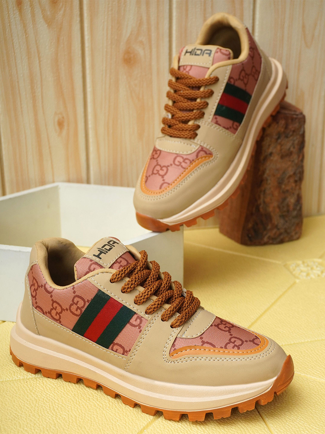 HIDA Men Mid-Top Non-Marking Running Shoes