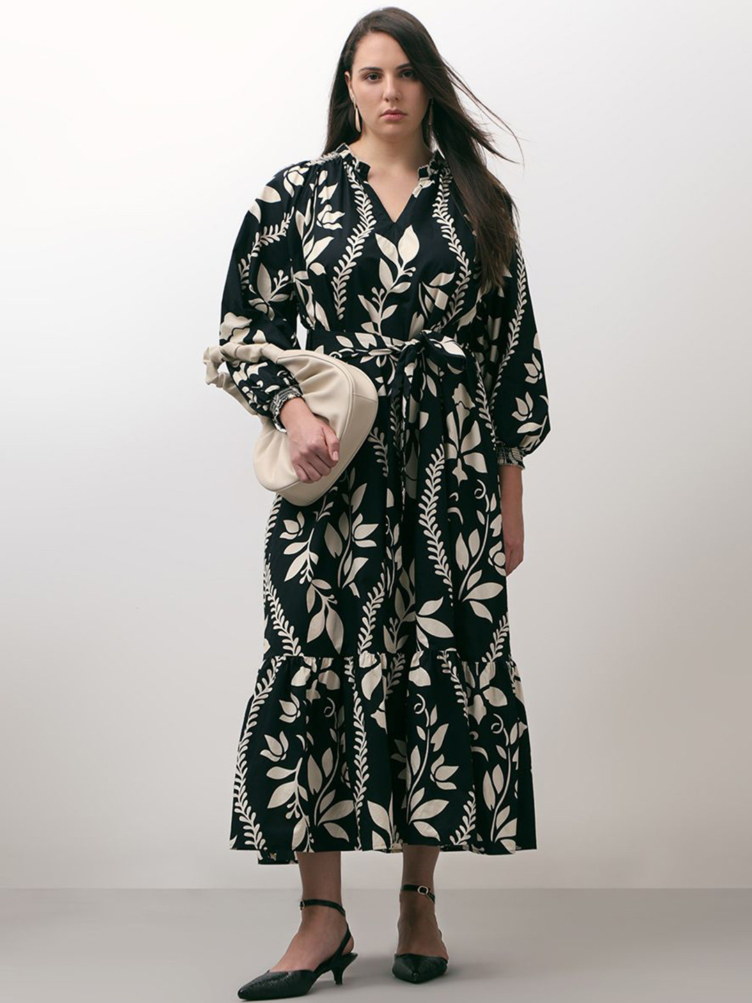 VERO MODA CURVE Pita Ls Women Plus Size Floral Printed V-Neck A-Line Maxi Dress