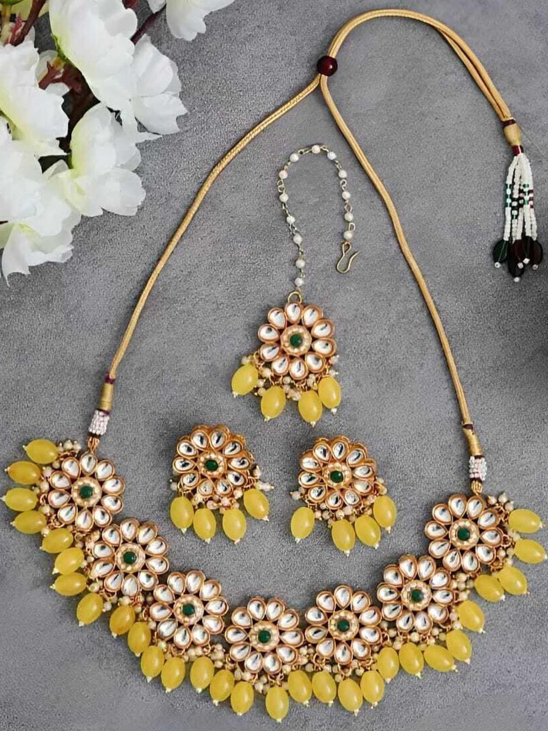 UNNATI JEWEL Yellow Stone Jewellery Set