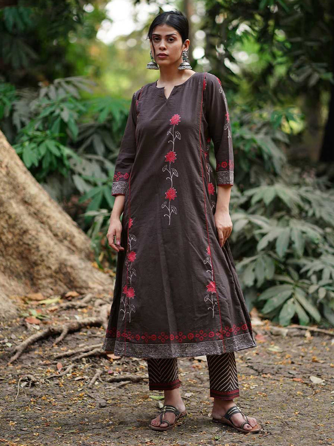 Chidiyaa Ethnic Motifs Printed Whistling Woods V-Neck Pure Cotton Anarkali Kurti
