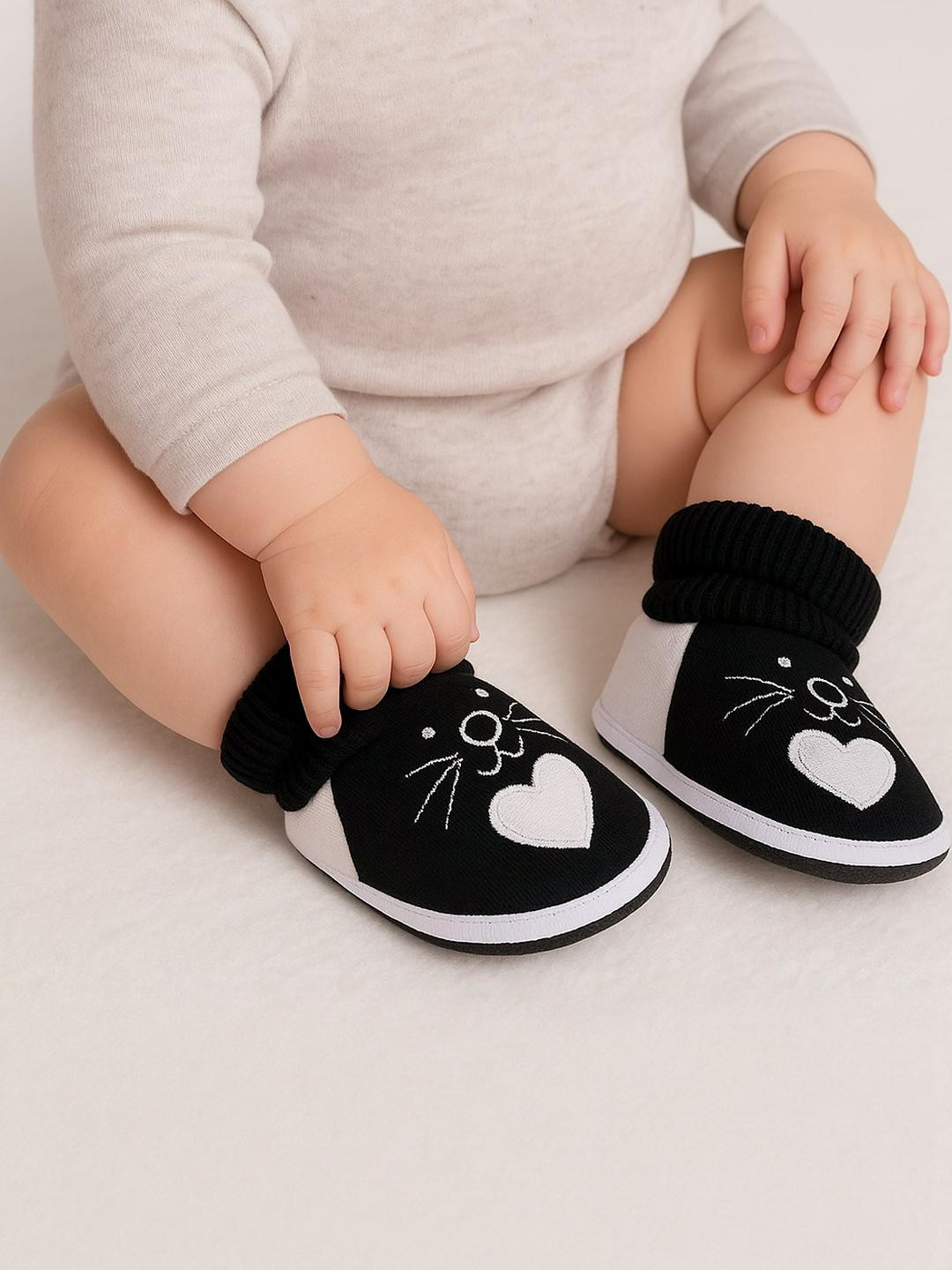 ONFEET Unisex Kids Cotton Booties