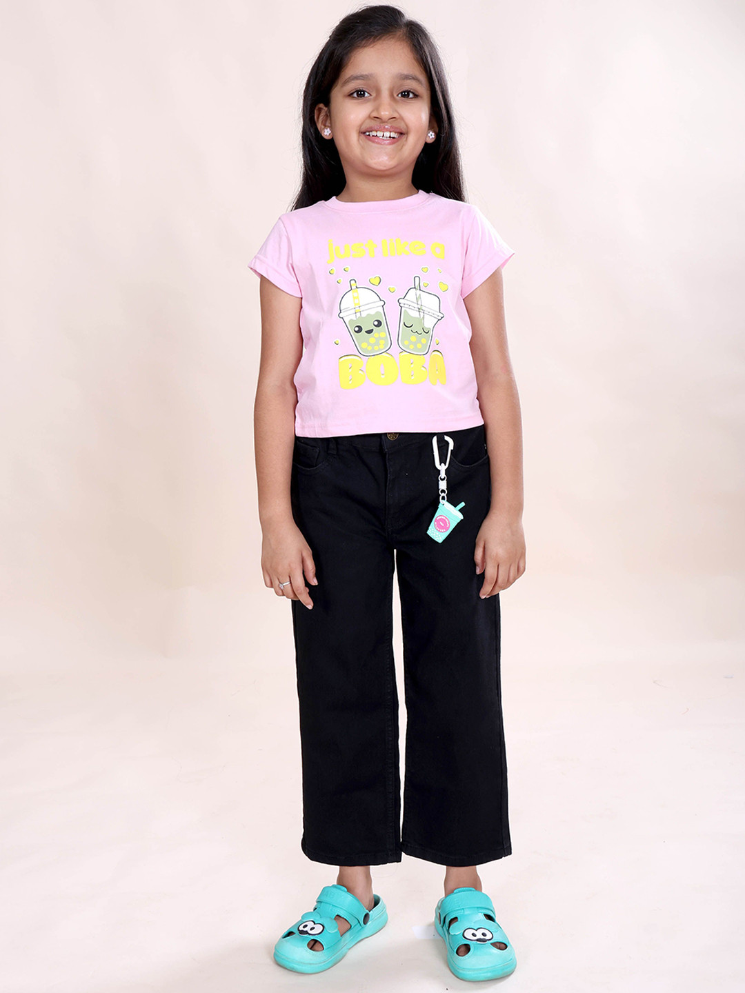 KiddoPanti Girls Printed Pure Cotton T-Shirt With Trouser & Keychain