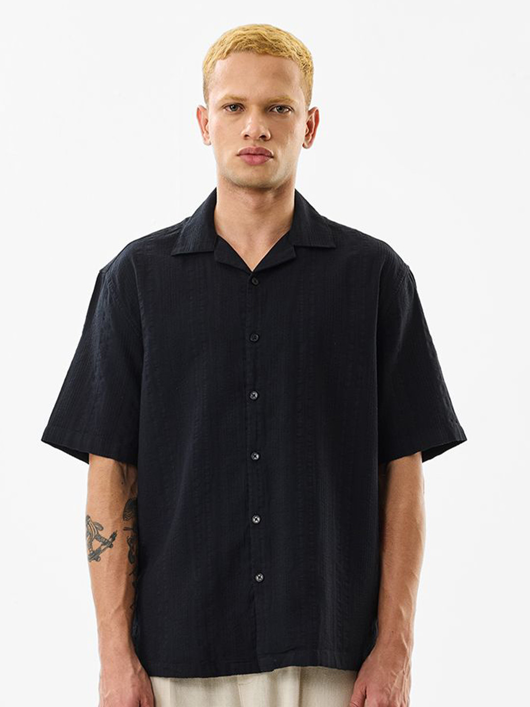 Snitch Boxy Textured Cuban Collar Short Sleeves Cotton Shirt