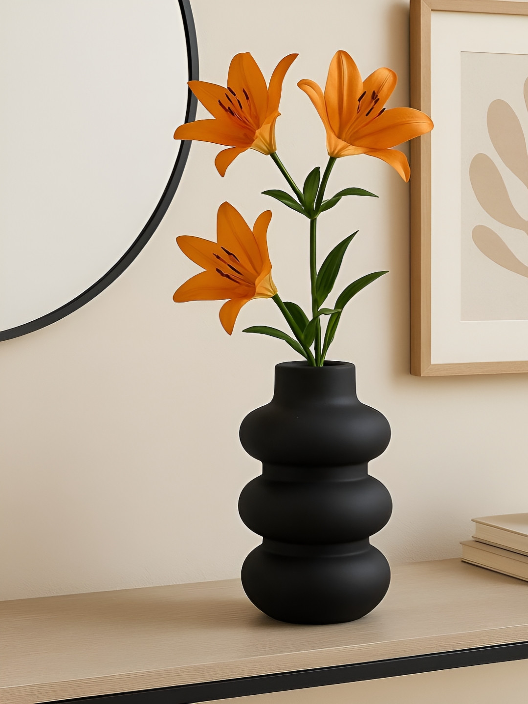 GLOBALLY INDIAN Ripple Curve Black Vase