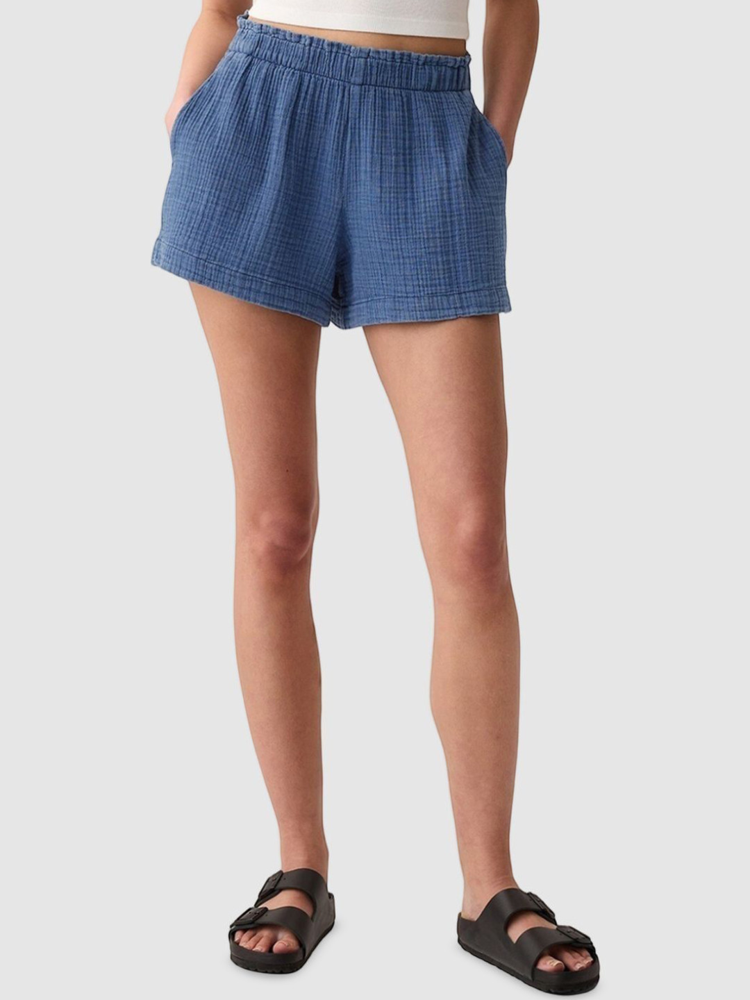 GAP Women Mid Rise Regular Fit Regular Shorts