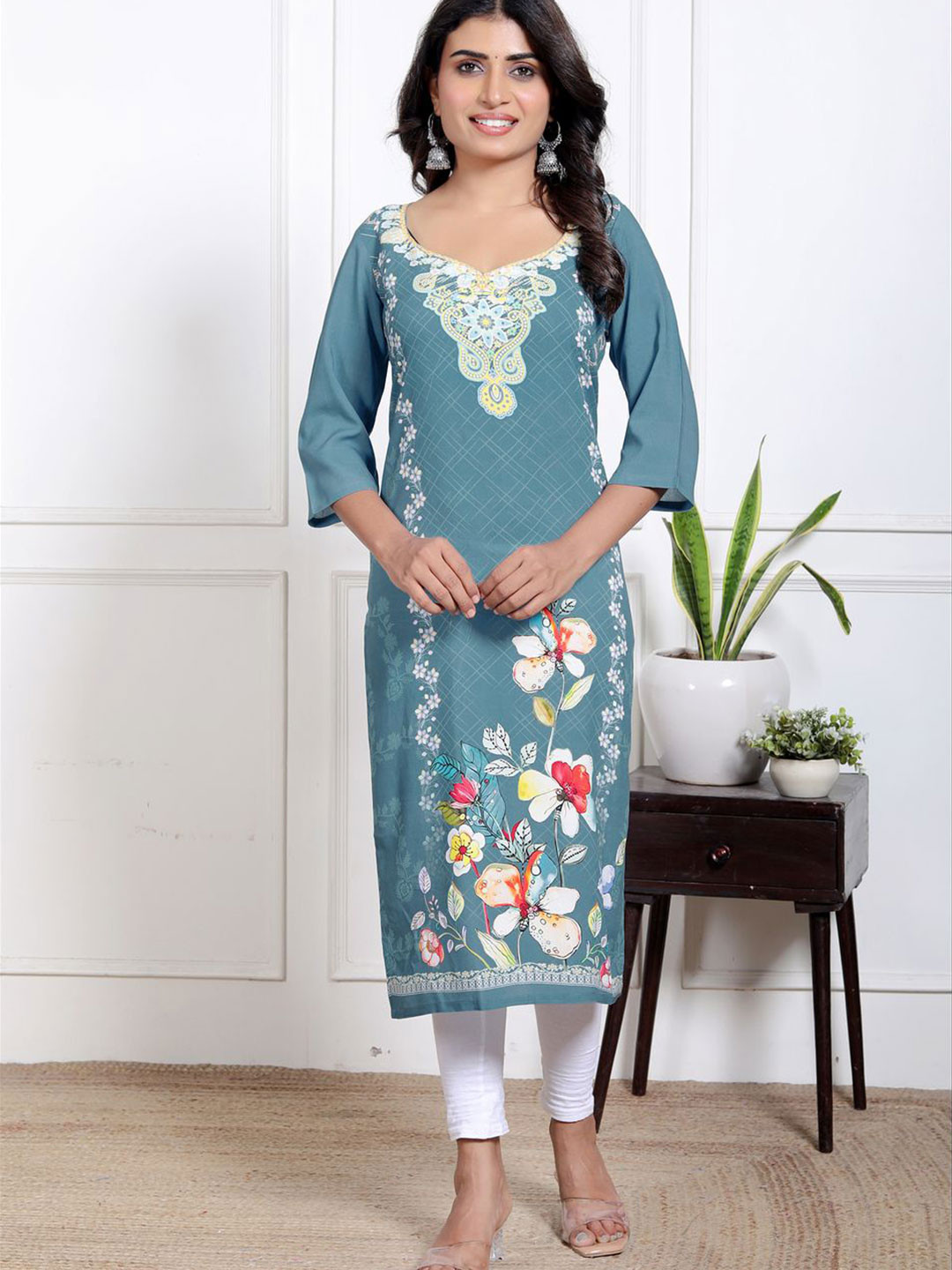 Dinaya Ethnic Motifs Printed Round Neck Sytraight Kurta