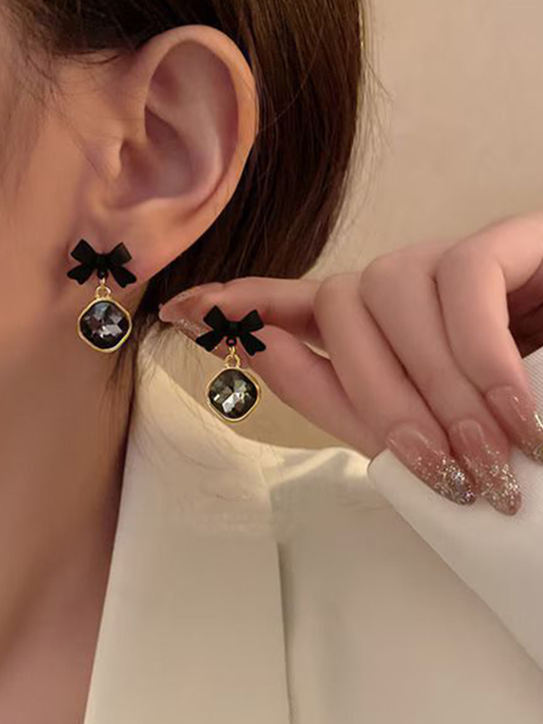 SZN  Women's Contemporary Black Earrings