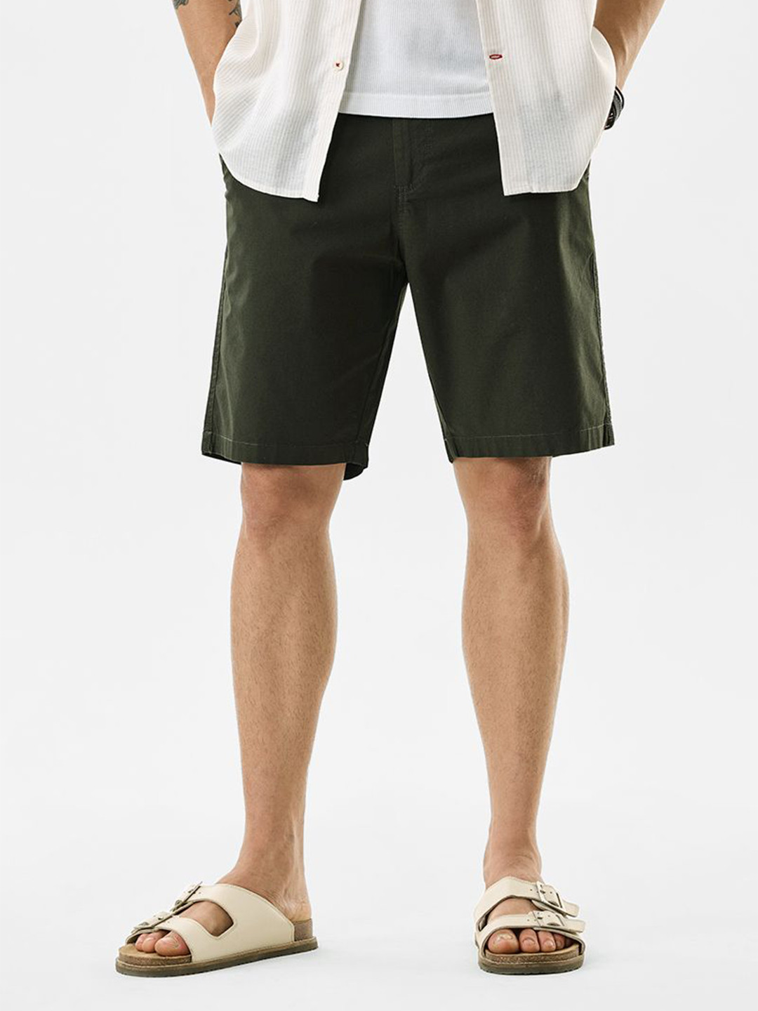 Snitch Dark Green Mid-Rise Regular Fit Shorts
