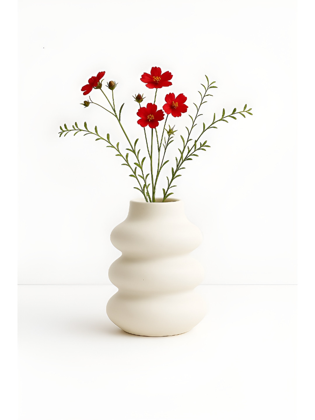 GLOBALLY INDIAN Ripple Curve White Vase
