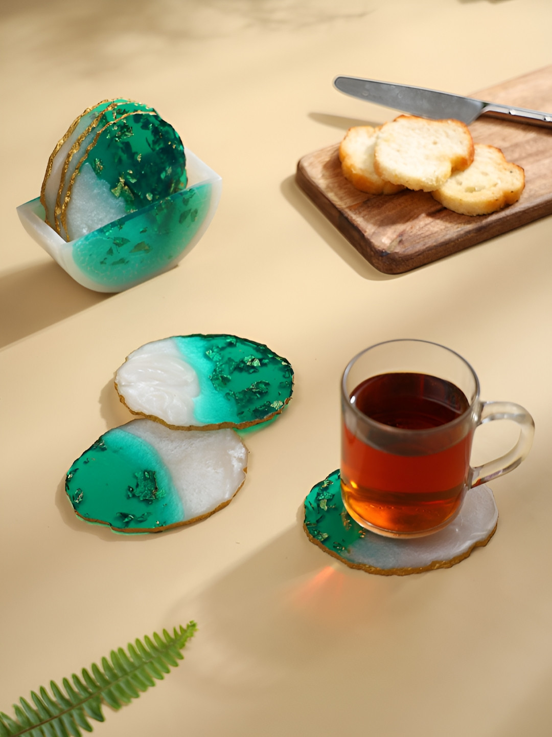 DULI 6-Pcs Green & White Oval Resin Coasters With Resin Case