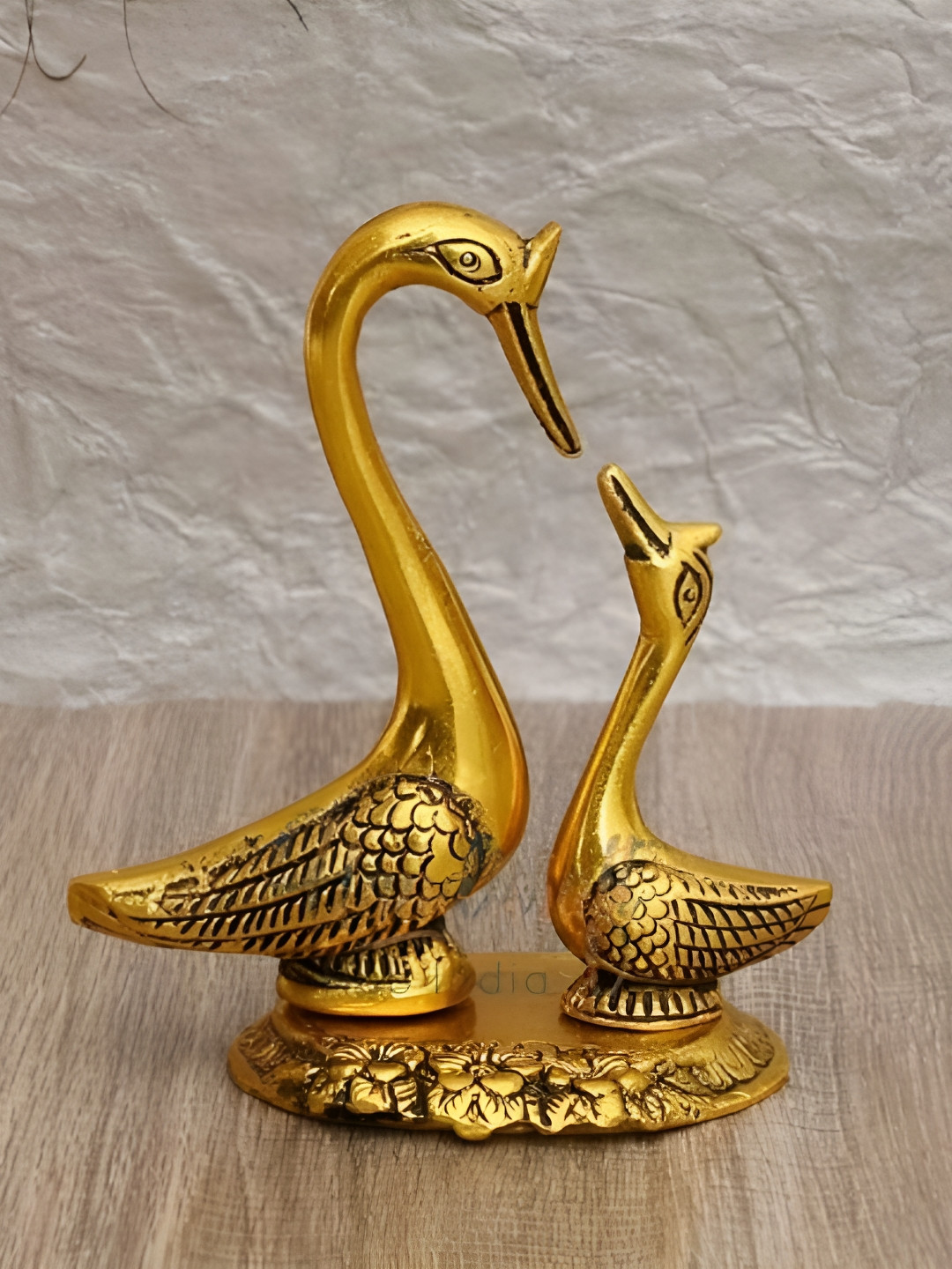 Aura Gold-Toned 2 Pieces Silver-Toned Birds & Animals Saras Showpiece
