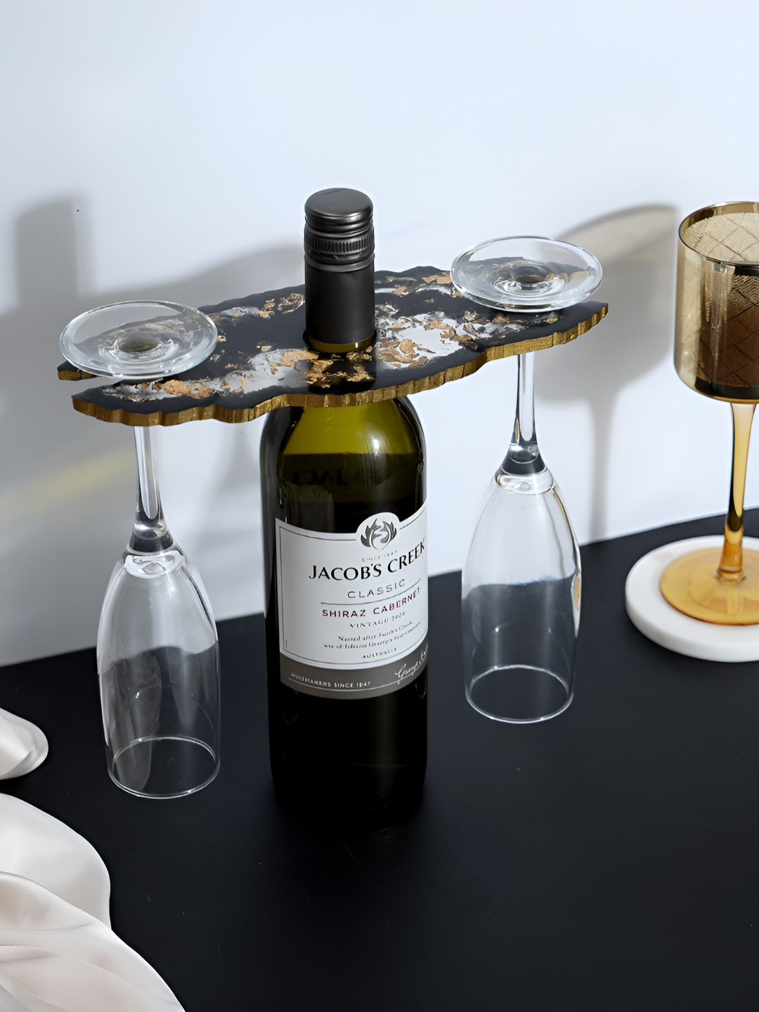 DULI Black Resin Wine Bottle & Glass Holder