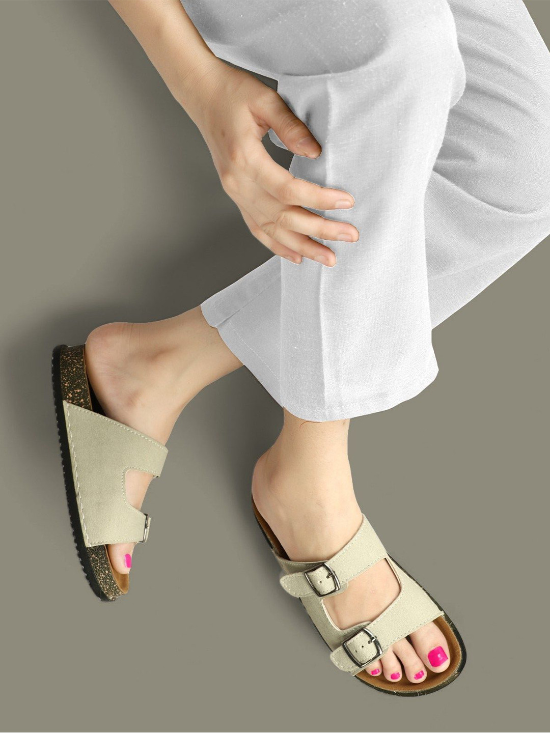 INKLENZO Women Solid Open Toe Flats with Buckles Detail