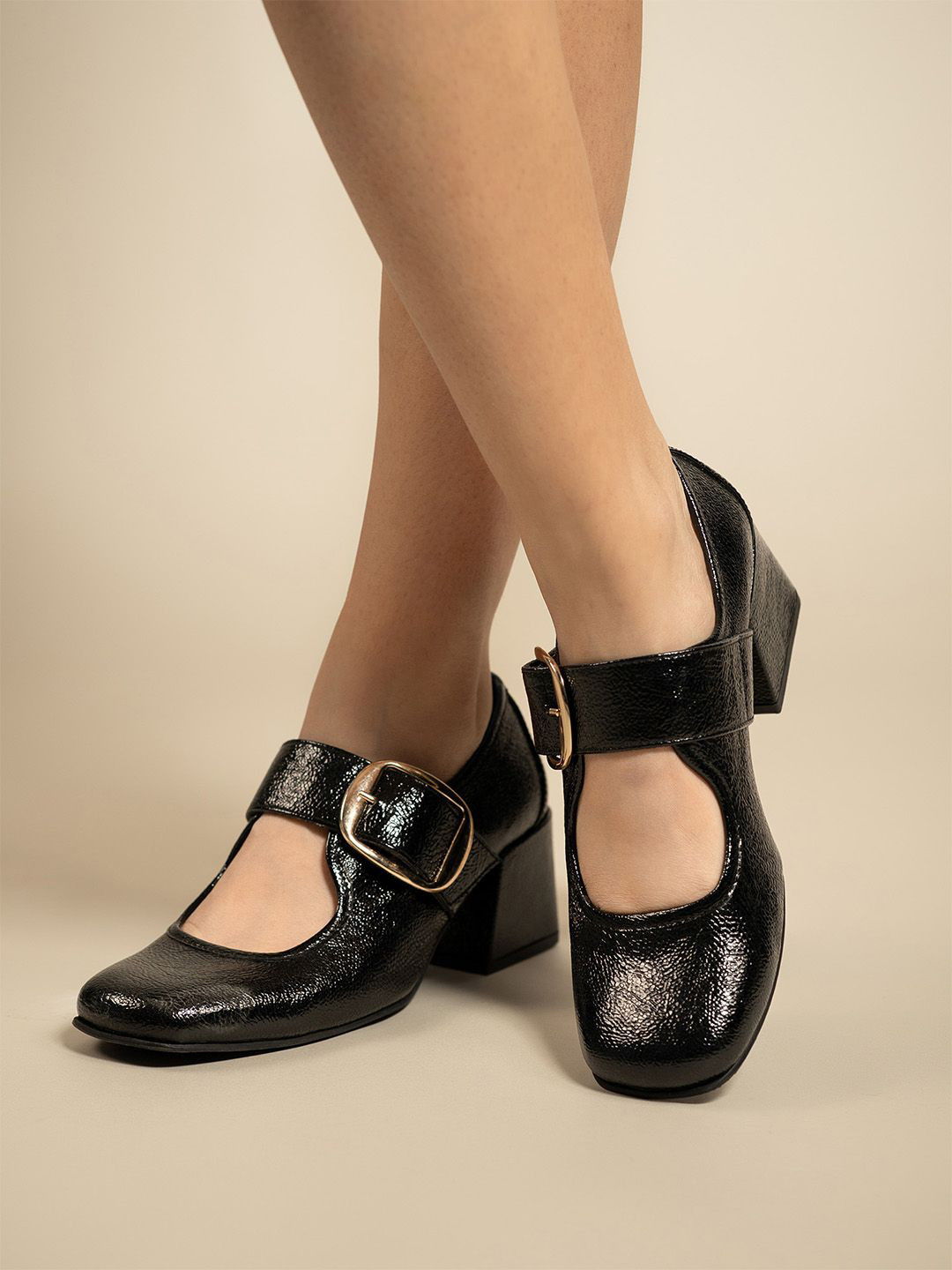 Theater Women Outkasts Black Mary Jane Block Heels