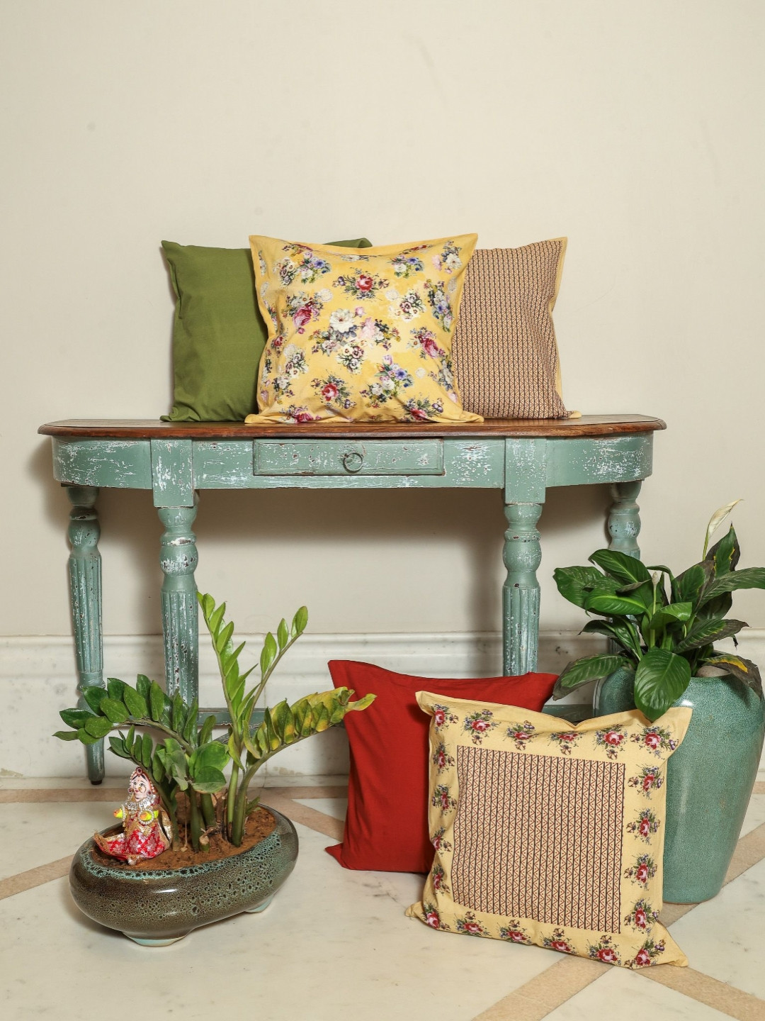 Sangria  Vintage Garden Green & Yellow 5 Pieces Cotton Square Cushion Covers