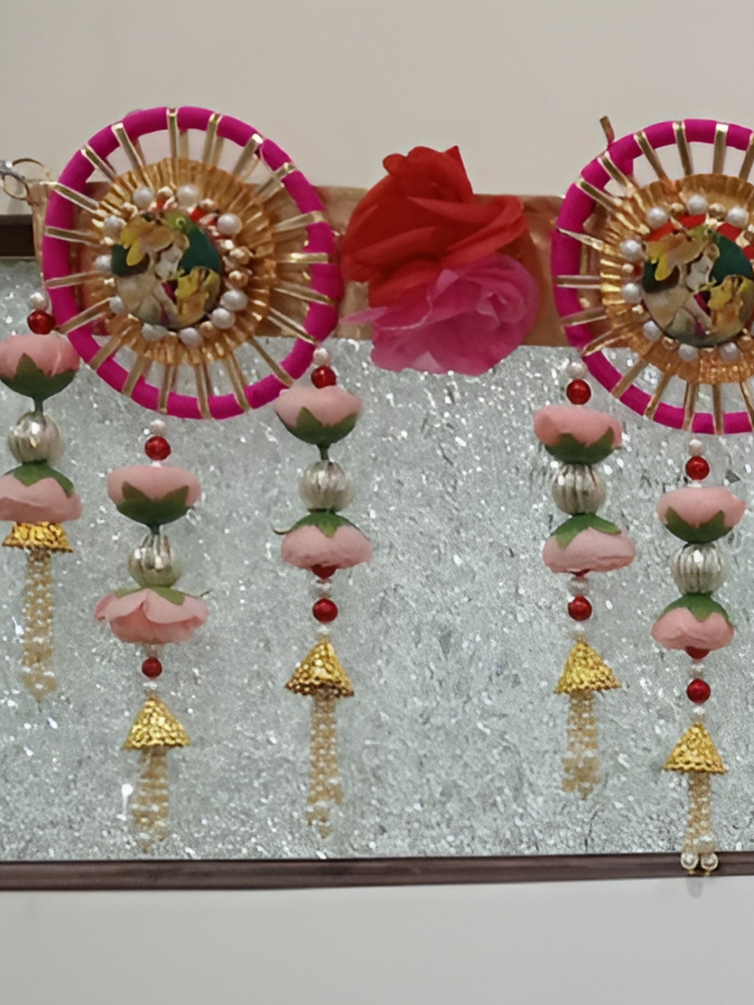 Nutts Pink & Red Floral Bandhanwar