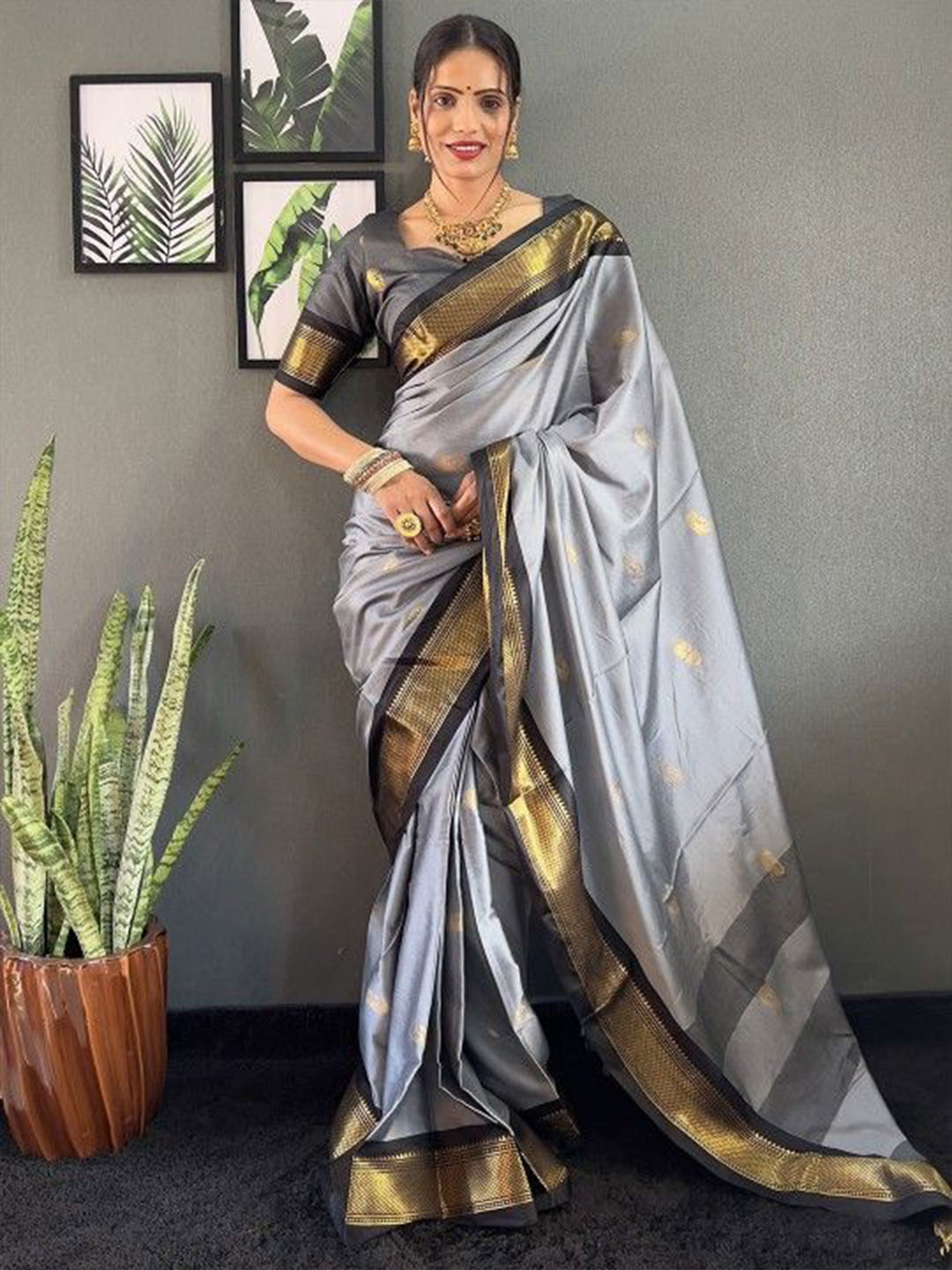 A S CREATION Kanjeevaram Saree