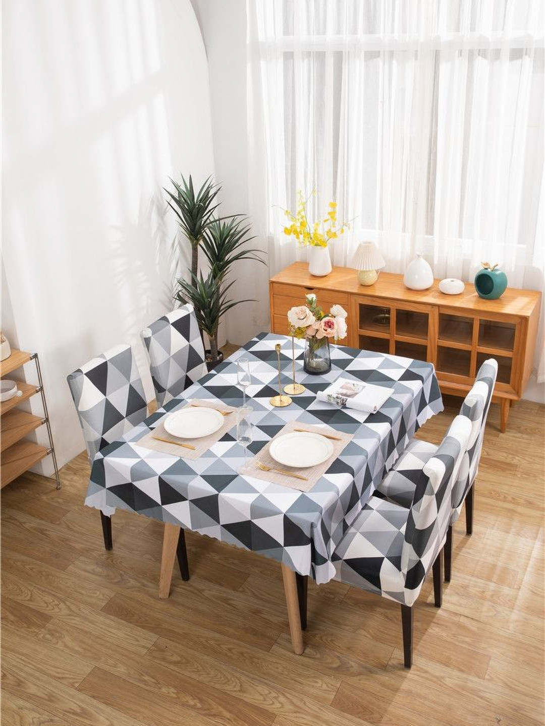 FAVRIA 5-Pcs White & Black Printed 4 Seater Table Cover With Chair Covers