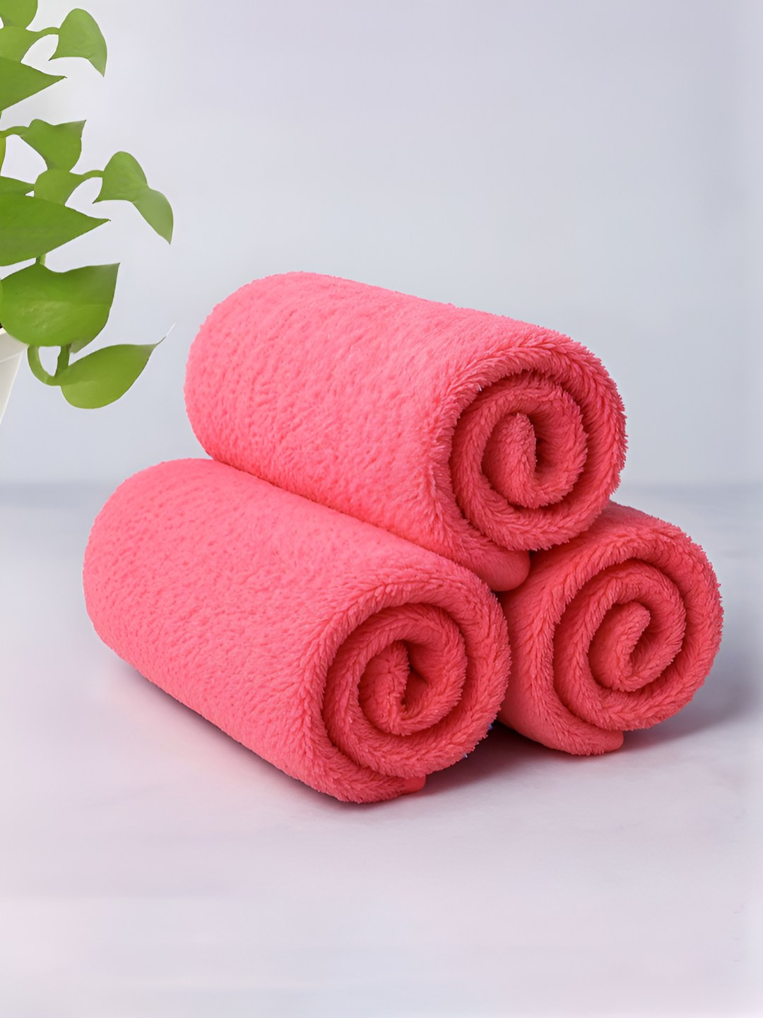 Aura Pink 3 Pieces Microfiber Cleaning Towels