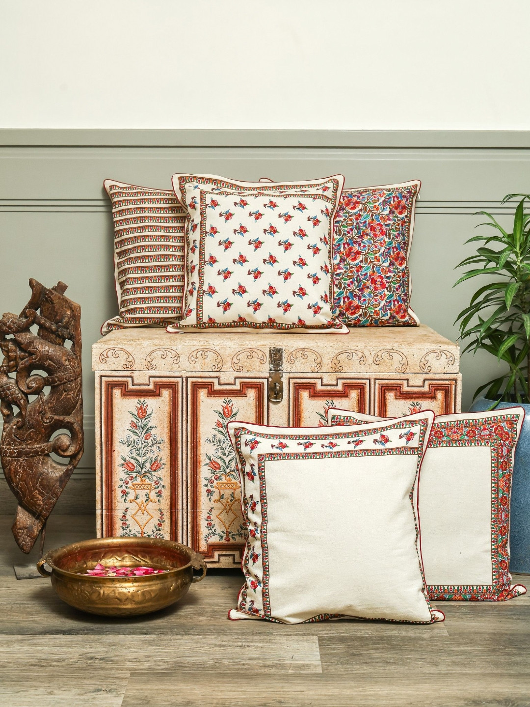 Sangria  Heritage Charm White 5 Pieces Printed Cotton Square Cushion Covers