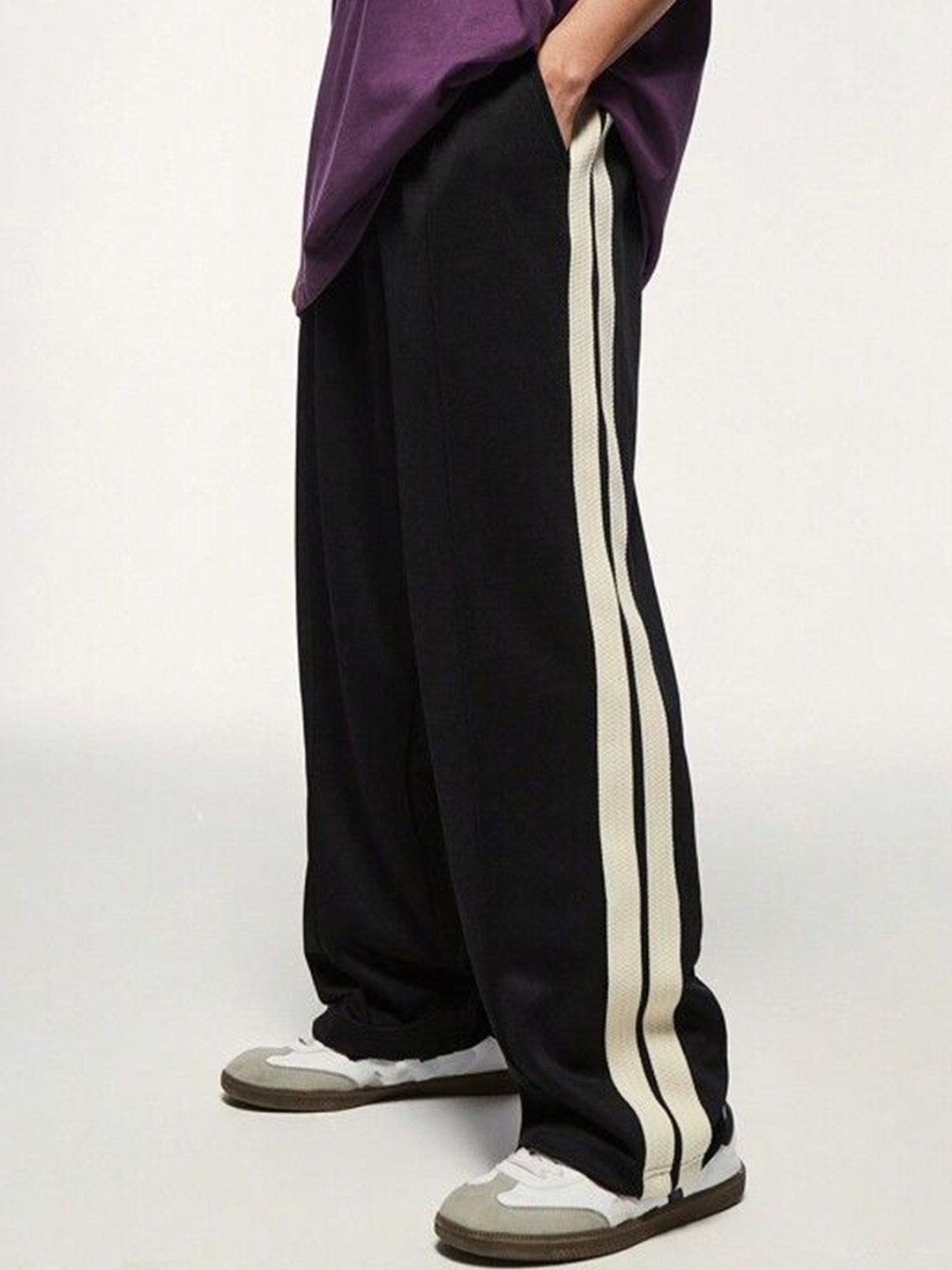 The Modern Soul Men Mid Rise Loose Fit Track Pant