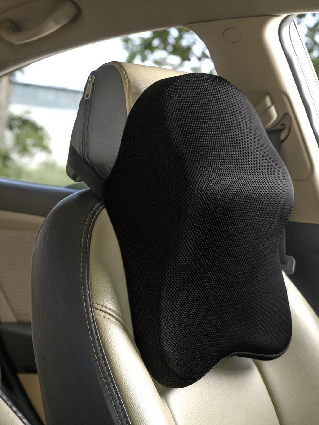 wakefit Black Memory Foam Filled Faux Velvet Travel Pillow