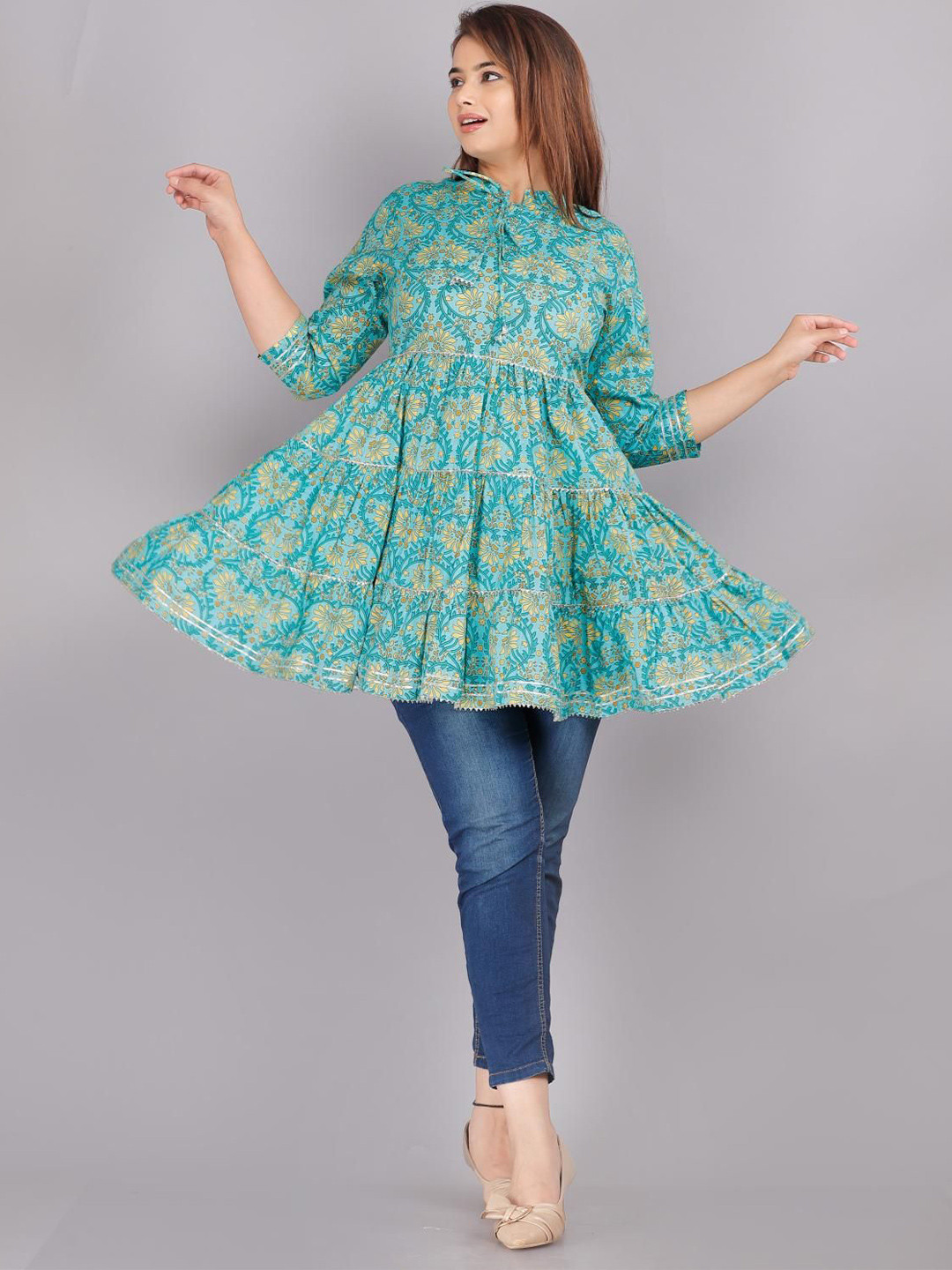 Jyoti Women Floral Printed Lace Insert Longline Top