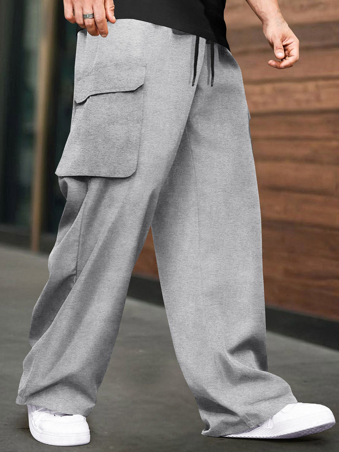 TRIPR Men Mid-Rise Crgo Track Pants