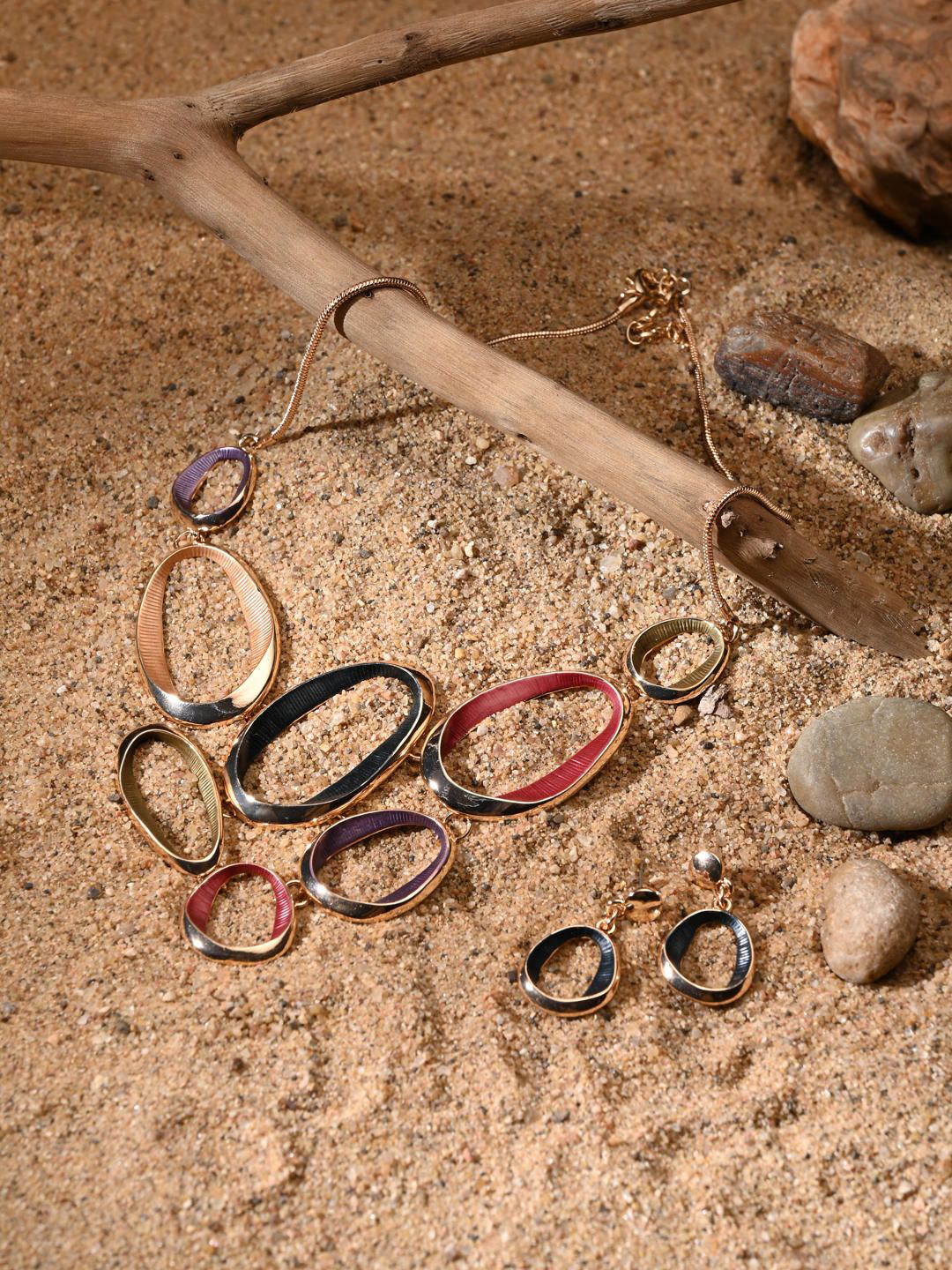 Reenisaa Gold-Plated Oval Statement Necklace With Drop Earrings