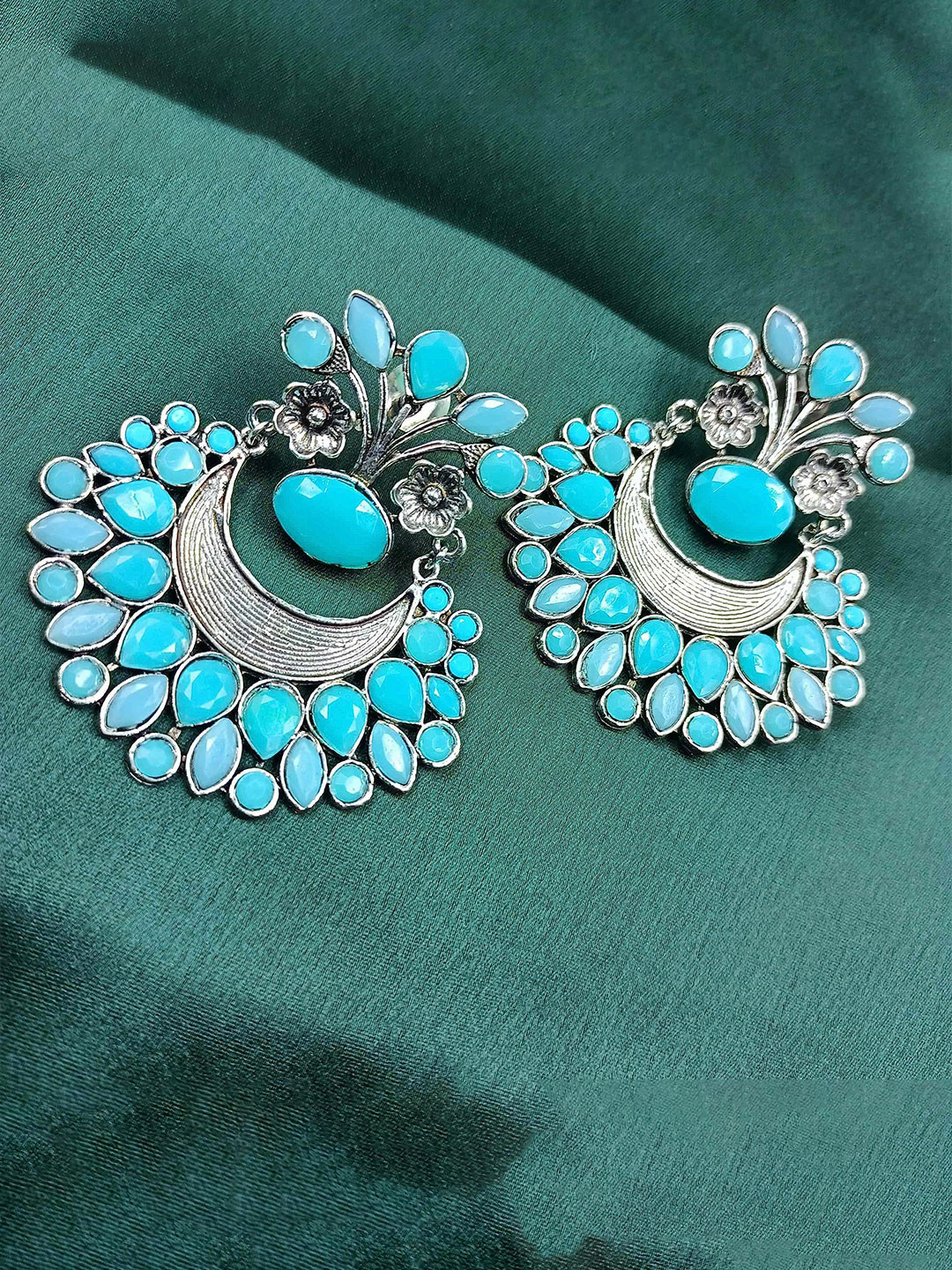 MERA HAAT Contemporary Chandbalis Earrings