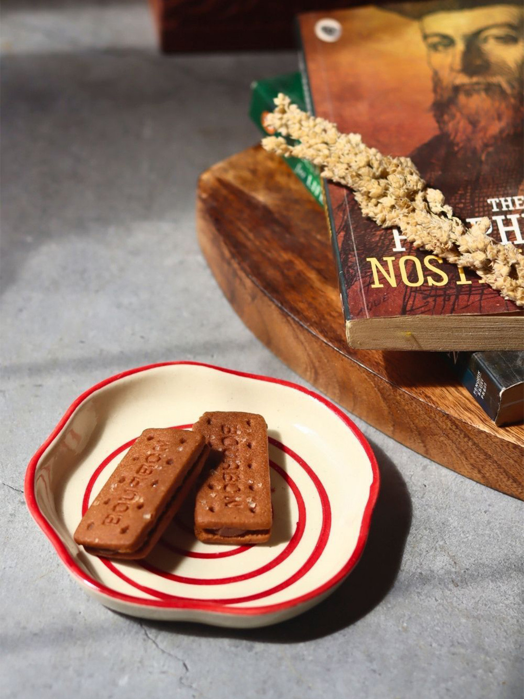 WEAVING HOMES Red & White Textured Ceramic Lined Plate