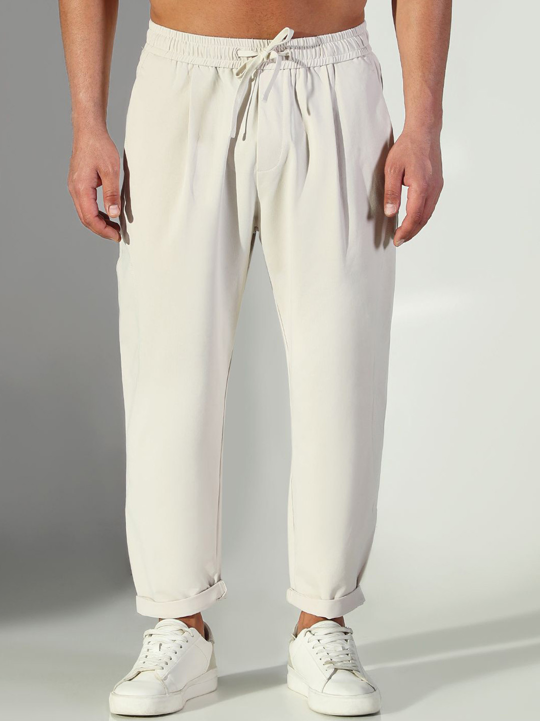 SHOWOFF Men Comfort Low-Rise Pleated Korean Pants