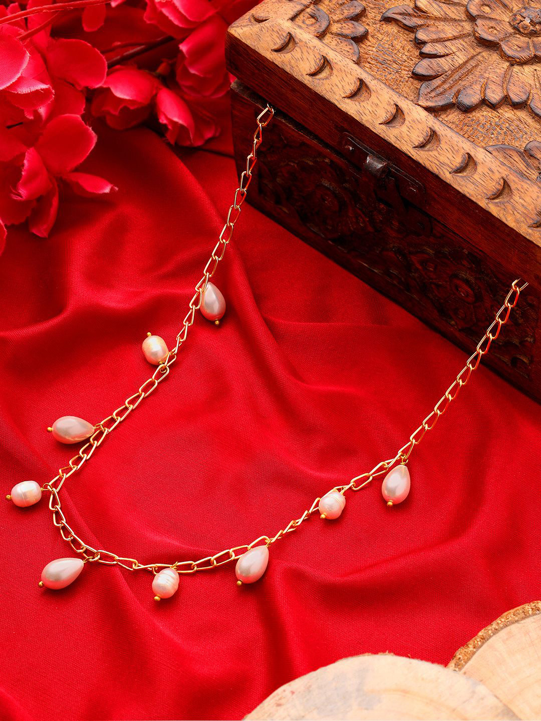 AARSEE OFFICIAL Anti-Tarnish  22KT Gold-Plated Pearl Radiance Contemporary Chain Necklace