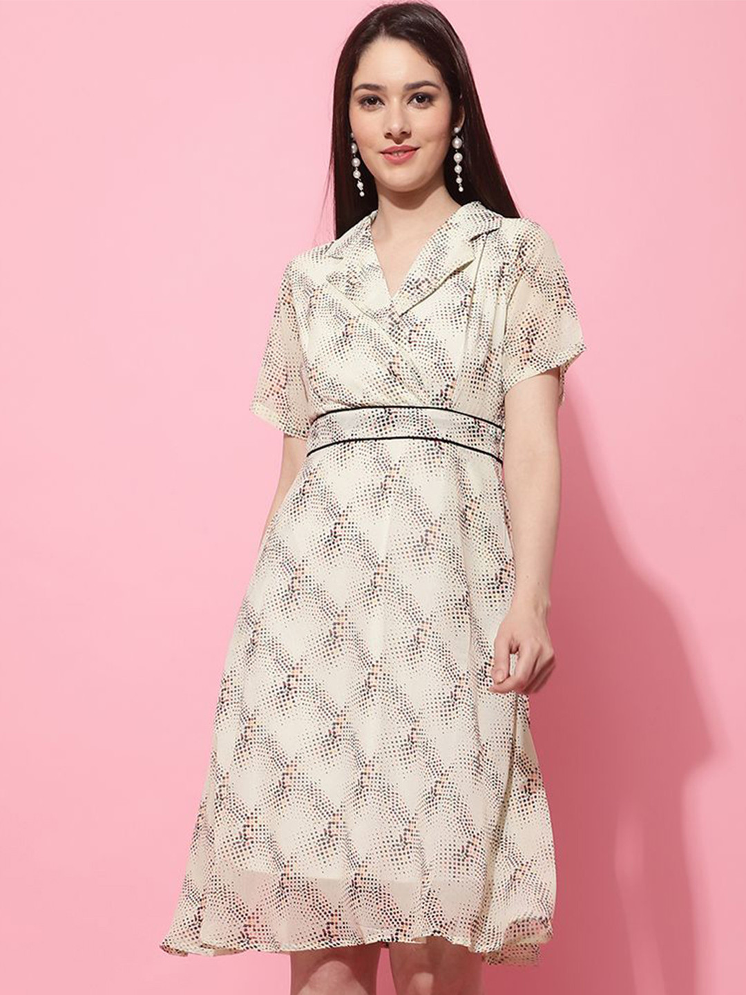 JAKANARY Geometric Printed Crepe Shift Dress